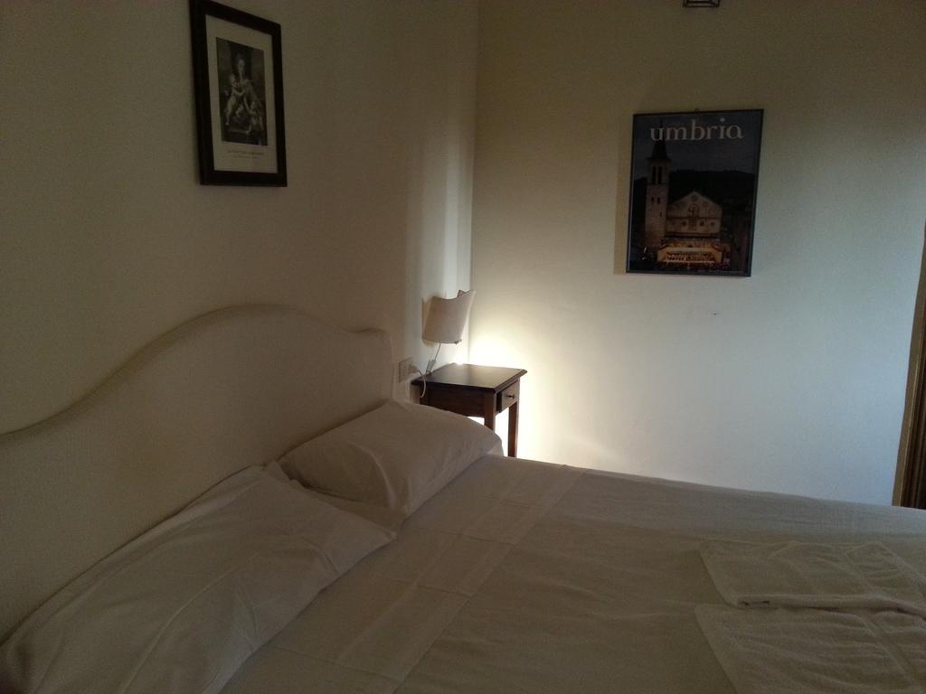 Locanda Spirito Divino Bevagna Habitación foto